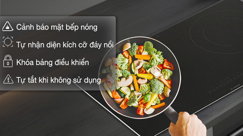Bếp được trang bị nhiều tính năng thông minh đi kèm