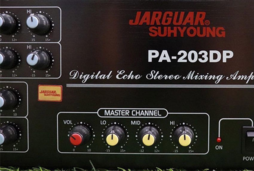 Bảng điều khiển của amply Jarguar Suhyoung PA-203DP