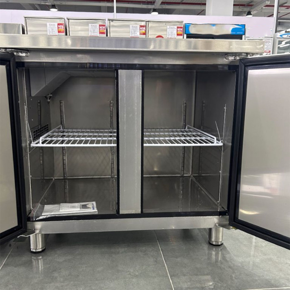 Bàn mát công nghiệp H&C CZB0.25L2DA 2 ngăn chứa dung tích 295L phù hợp bếp công nghiệp