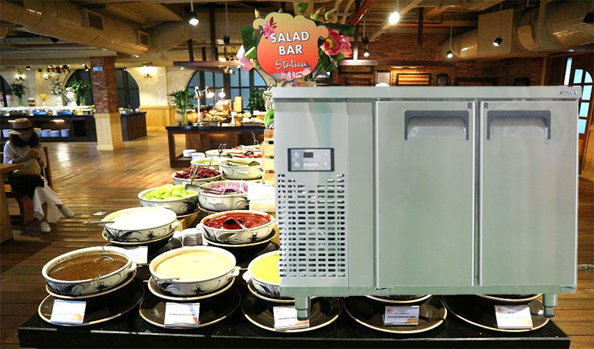 Ứng dụng của Bàn mát salad công nghiệp 2 cánh gián tiếp Happys HWI-1500S-H
