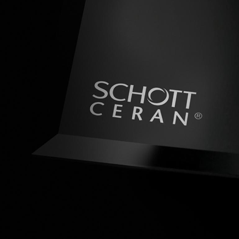 Mặt kính Schott Ceran cao cấp, có độ bền cao, dễ lau chùi vệ sinh
