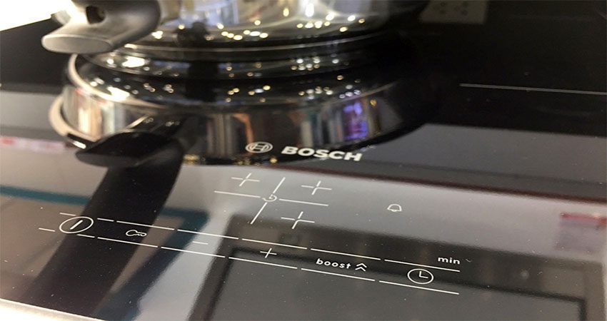 Bảng điều khiển của Bếp điện từ âm Bosch PUJ611BB1E