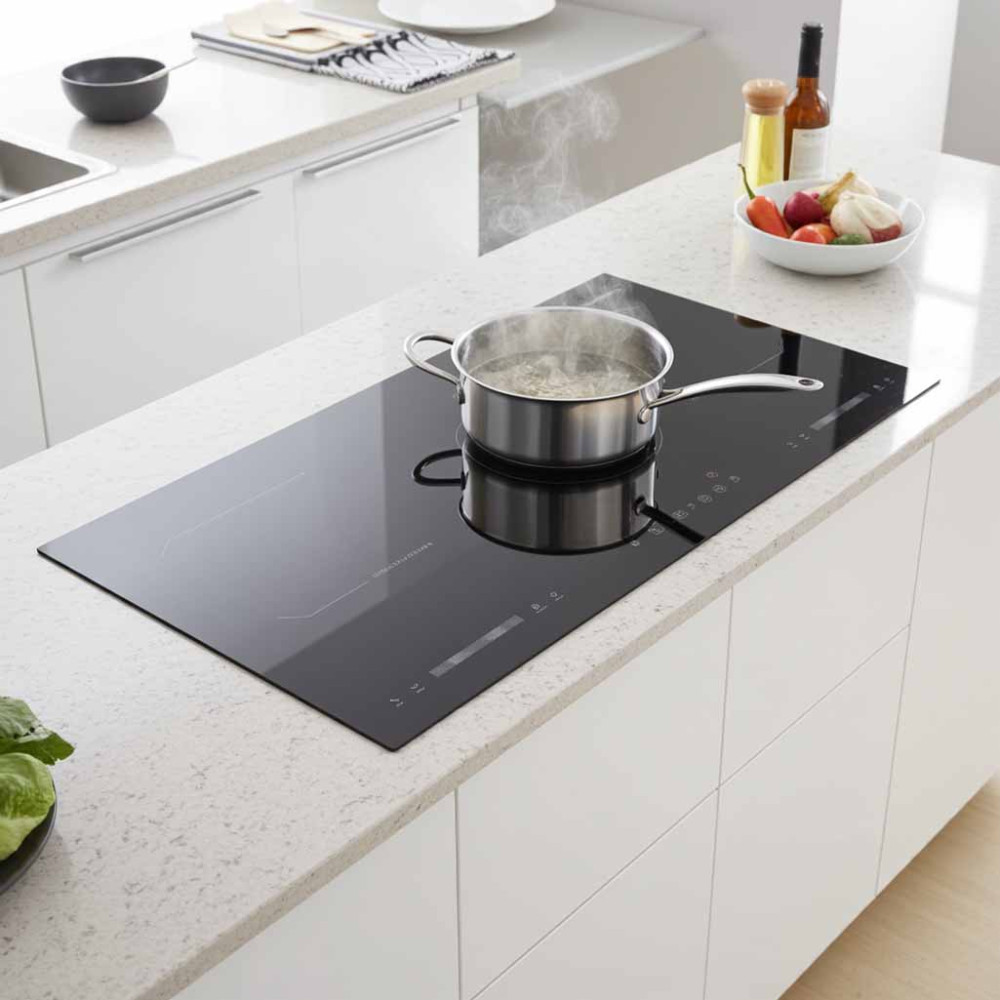 Thiết kế lắp âm bàn bếp sang trọng, tiết kiệm diện tích