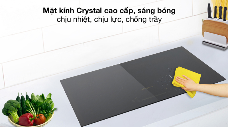Mặt bếp làm bằng kính Crystal bền bỉ, chắc chắn, chịu lực chịu nhiệt tốt, dễ vệ sinh