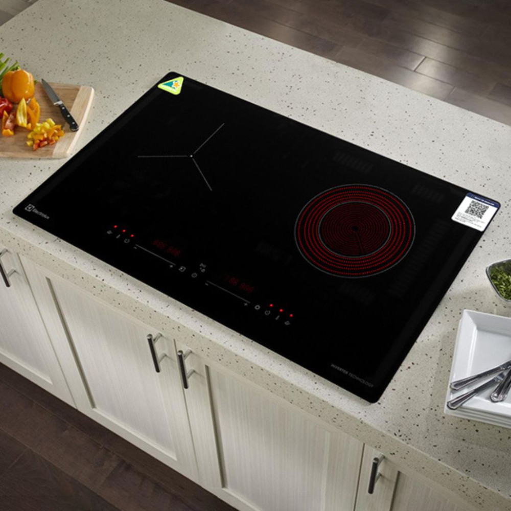 Bếp đôi hồng ngoại điện từ Electrolux EHM7254BF - Hàng chính hãng