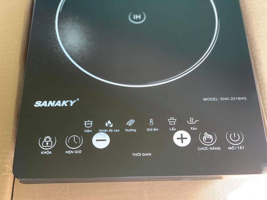 Bảng điều khiển của Bếp hồng ngoại Sanaky SNK-2018HG