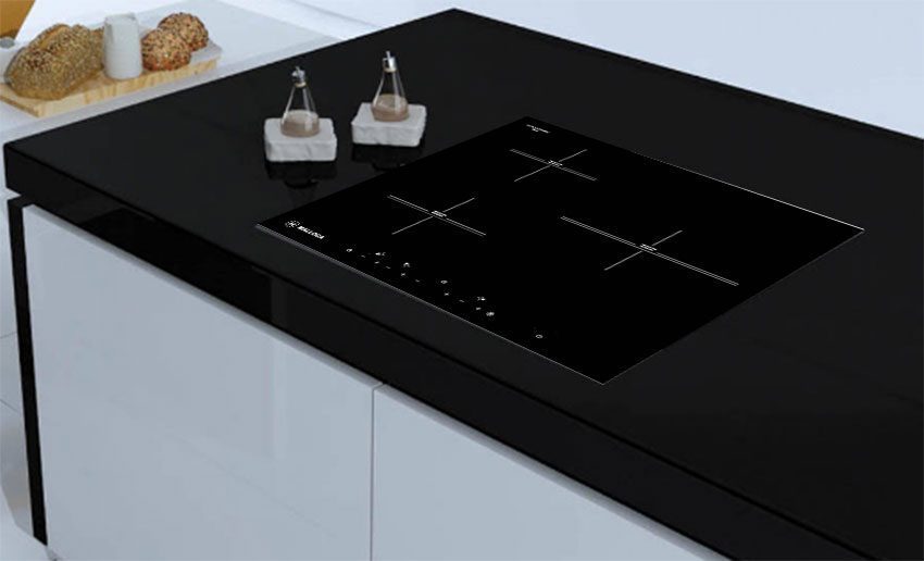 Thiết kế âm bàn hiện đại và sang trọng của bếp từ ba âm kính Malloca MH-5903 I