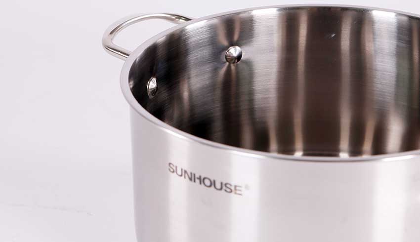 Thiết kế lòng nồi của bộ nồi 3 đáy Sunhouse SH895