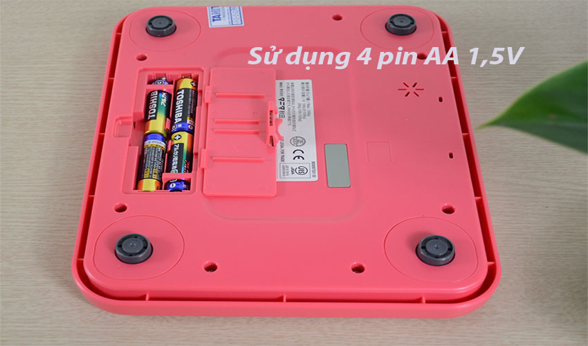 Sử dụng pin AA 1.5V của Cân sức khỏe điện tử Tanita BC-859
