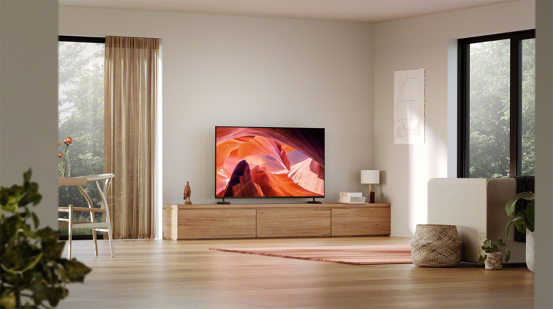 Tivi sở hữu thiết kế sang trọng với viền màn hình mỏng, phù hợp ở phòng khách sang trọng, phòng ngủ 