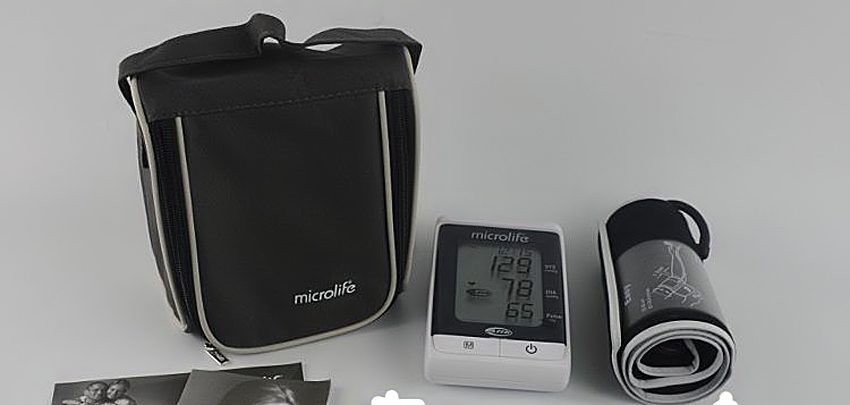 Máy đo huyết áp bắp tay Microlife  BP-A200 có túi đeo
