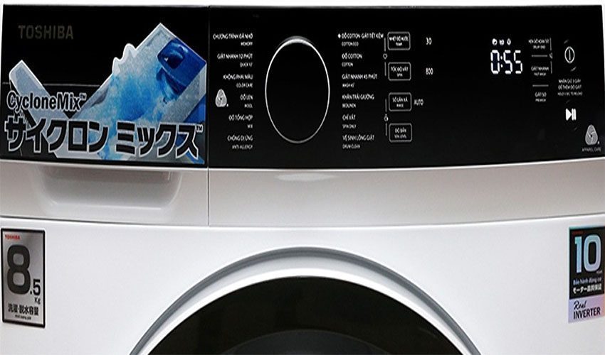Bảng điều khiển của máy giặt cửa trước Inverter Toshiba TW-BH95M4