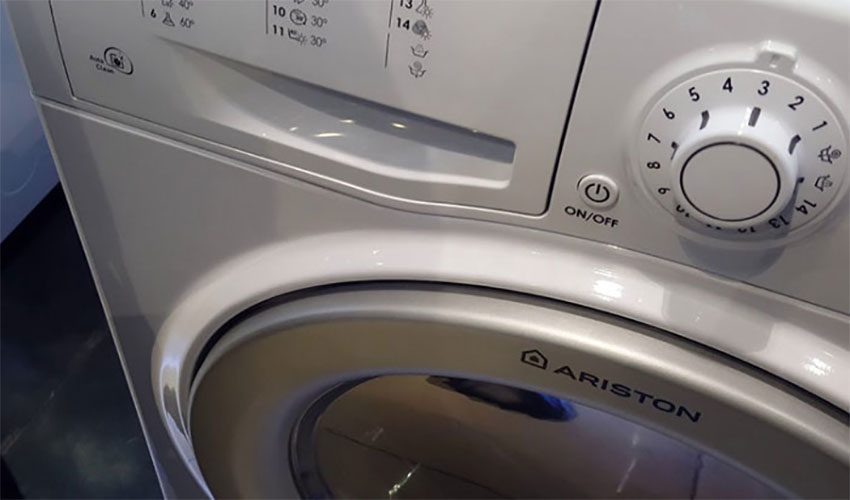 Bảng điều khiển của Máy giặt có sấy Inverter Ariston WDG862BSEX