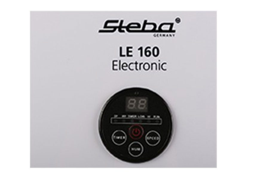 Bảng điều khiển của máy hút ẩm Steba LE160