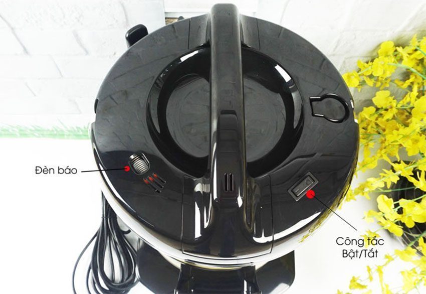 Nút điều khiển của máy hút bụi công nghiệp Hitachi CV-950F