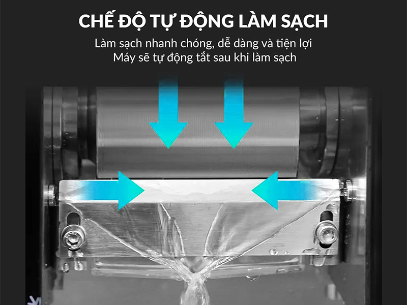  Máy còn có cả tính năng tự vệ sinh chỉ bằng 1 nút bấm, làm sạch nhanh chóng, dễ dàng và tiện lợi.