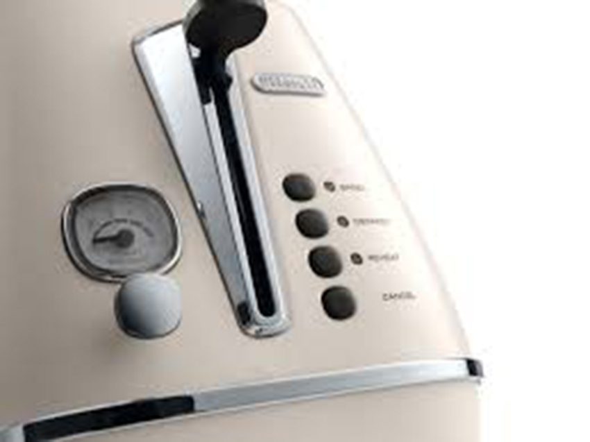 Bảng điều khiển của máy nướng bánh mì DeLonghi DISTINTA CTI 2103 