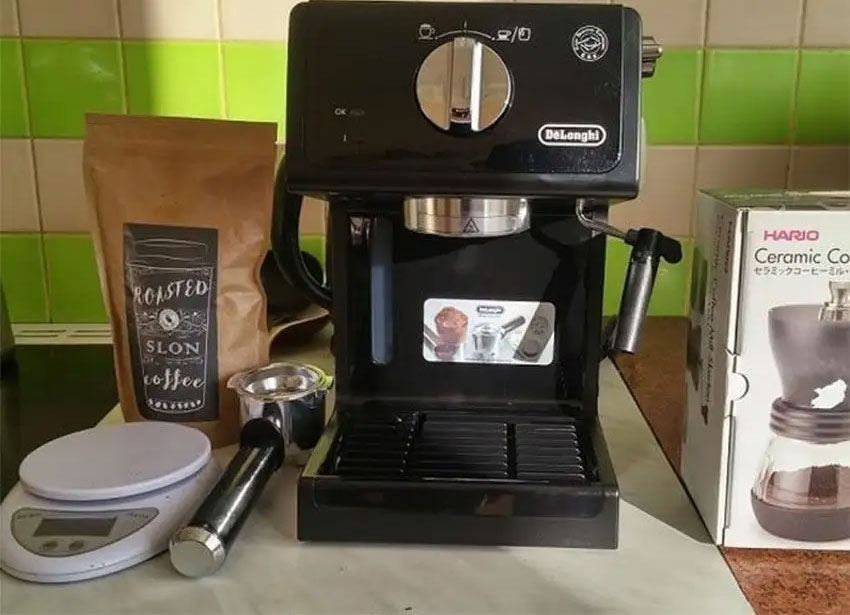 Máy pha cà phê DeLonghi ECP31.21 sự lựa chọn tuyệt vời cho gia đình bạ