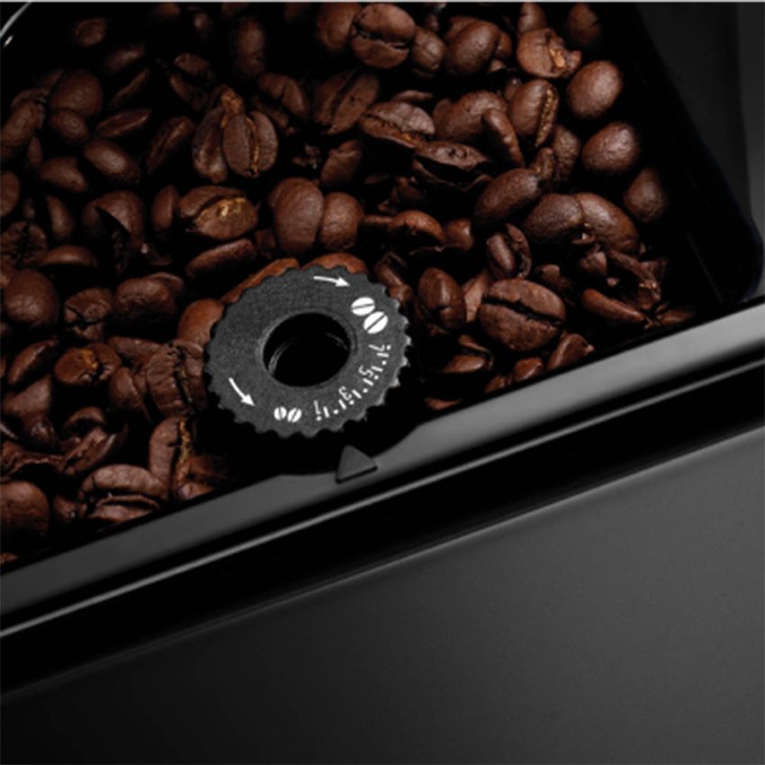 Máy pha cà phê tự động Delonghi Esam 3000 với chức năng xay cà phê hạt
