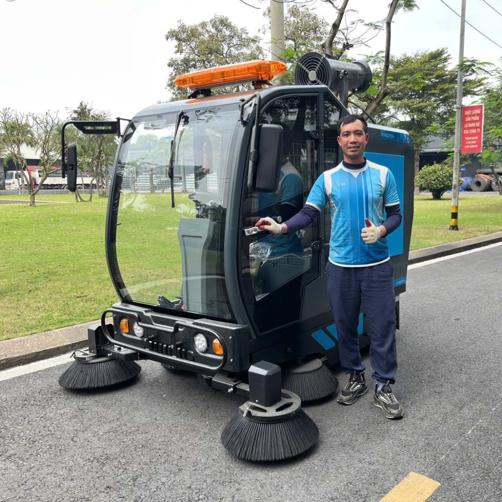 Máy quét rác ngồi lái CleproX SX-250 - Hàng chính hãng