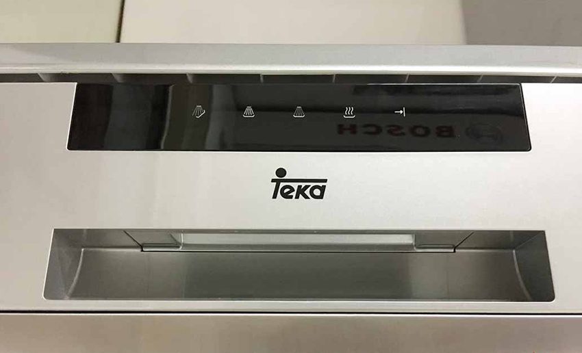 Màn hình hiện thị của máy rửa chén Teka LP8 850