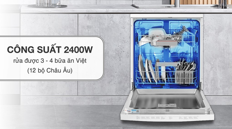 Công suất hoạt động lên đến 2400W, nhanh chóng làm sạch mọi vết bẩn