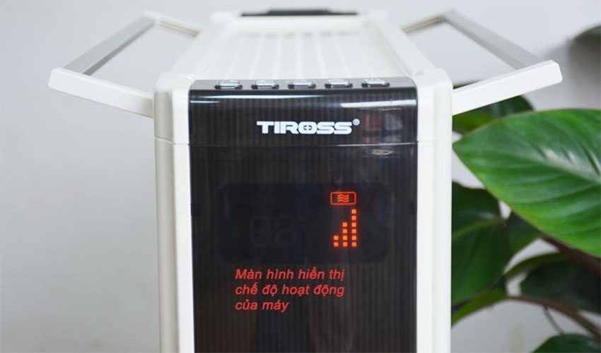 Màn hình LCD của Máy sưởi dầu Tiross TS9213