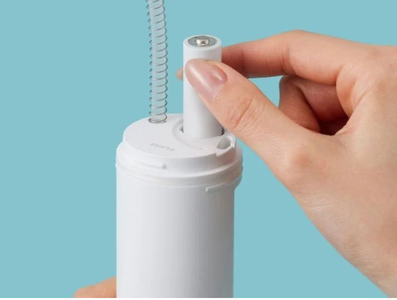 Máy sử dụng 2 pin AA cho thời gian vận hành liên tục trong 20 phút.