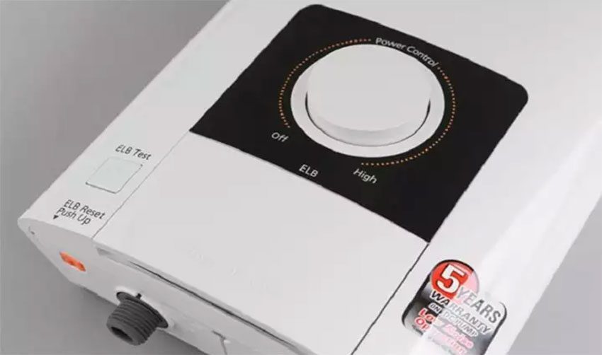 Máy tắm nước nóng trực tiếp Panasonic DH-4NTP1VM điều khiển bằng núm xoay dễ dàng
