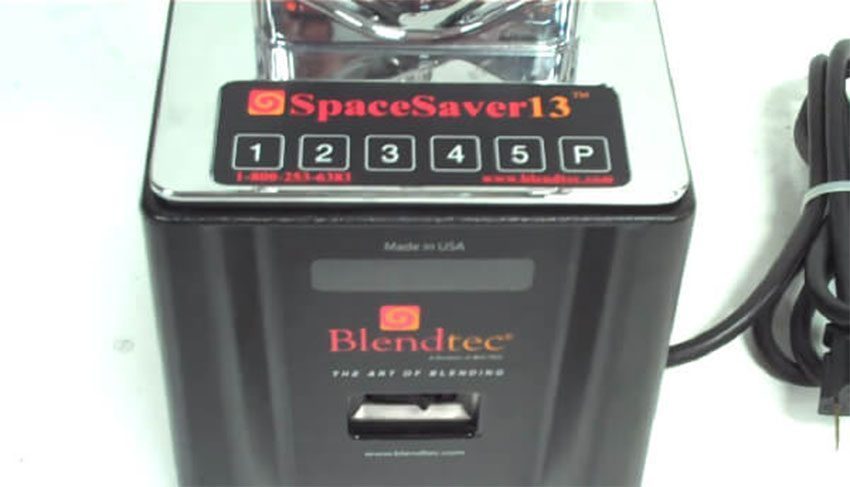 Bảng điều khiển của máy xay sinh tố Blendtec SPACE SAVER