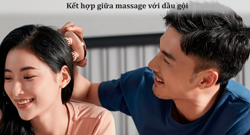 Máy vừa giúp massage da đầu, vừa hỗ trợ gội đầu