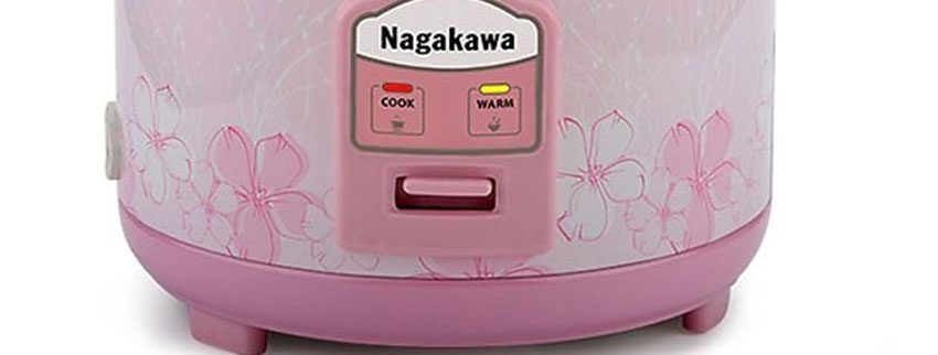 Nồi cơm điện Nagakawa NAG0114 với thiết kế bảng điều khiển dễ dàng sử dụng