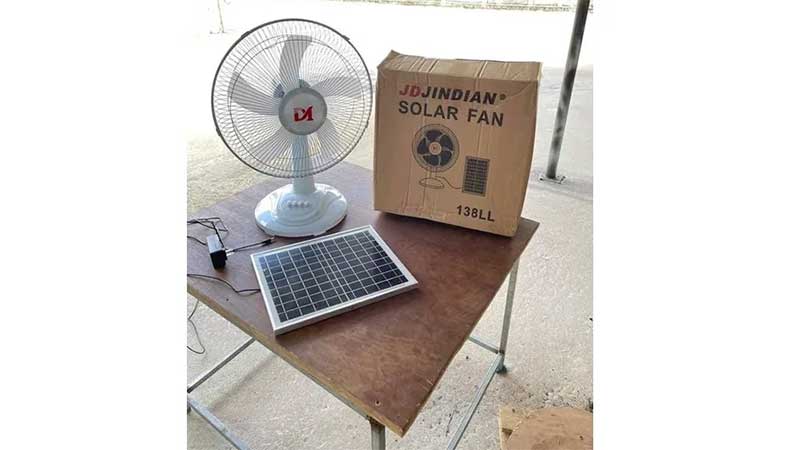 Quạt năng lượng mặt trời Jindian JD-138LL