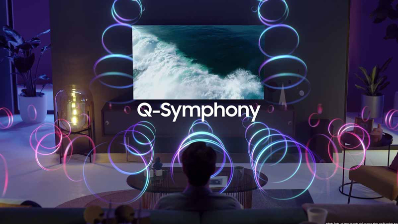 Công nghệ Q-Symphony 3.0 kết hợp loa tivi với loa thanh tạo nên chất âm sống động