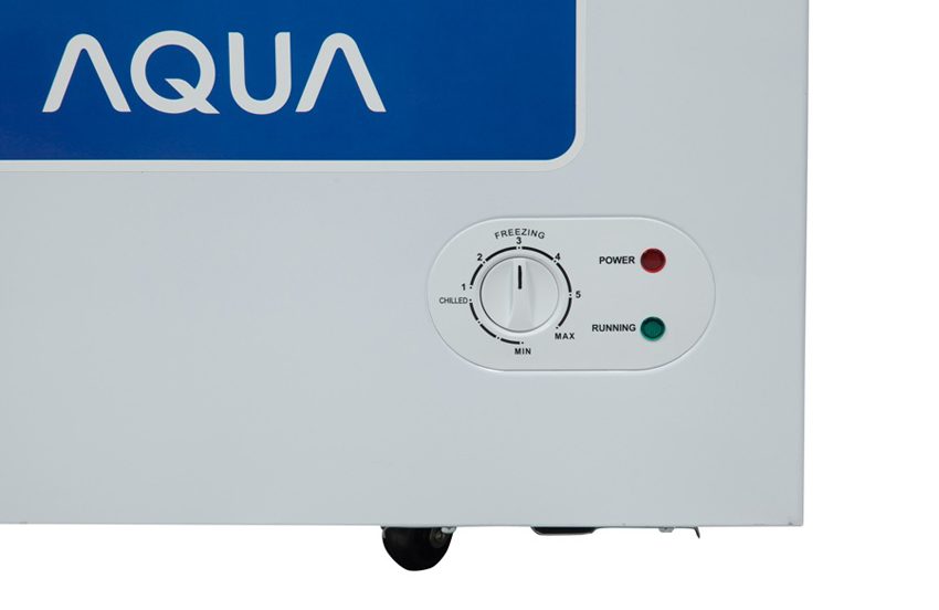 Bảng điều khiển của tủ đông Aqua AQF-C680