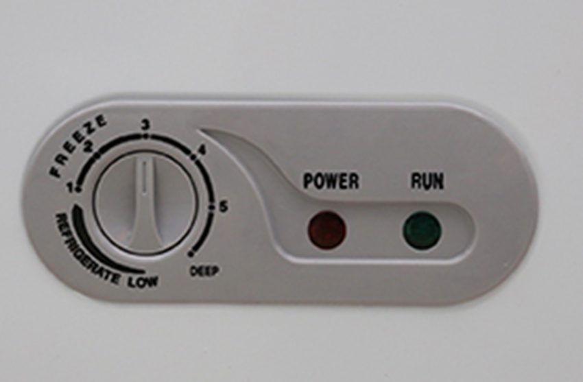 Núm vặn điều khiển của tủ đông Sanaky VH-1368HY2