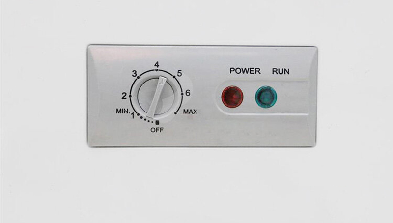 Núm vặn điều chỉnh nhiệt độ bên trong tủ và 2 đèn LED 