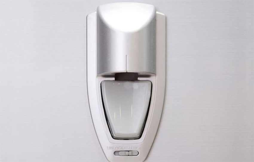 Vòi lấy nước của tủ lạnh 225 lít Hitachi R-T230EG1D