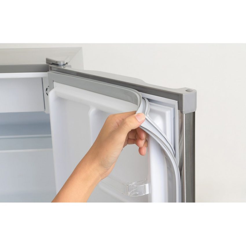 Thiết kế cửa của tủ Lạnh Electrolux EUM0500SB