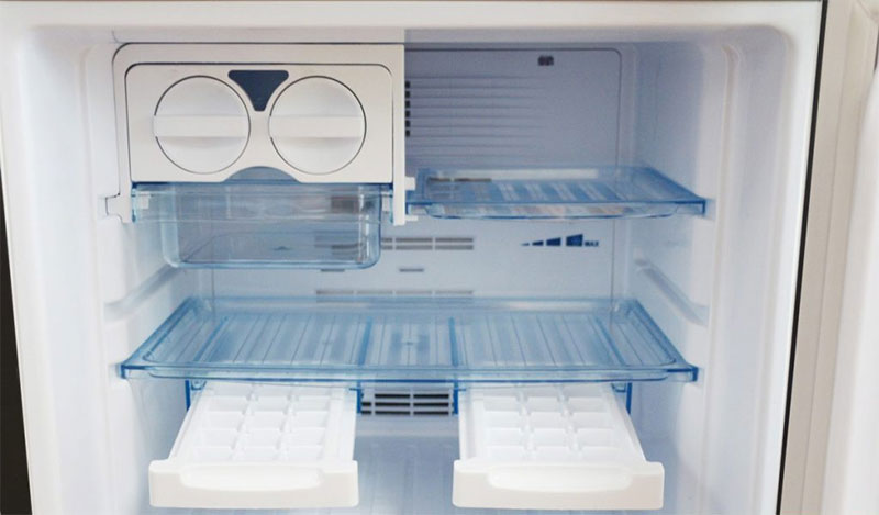 Tủ lạnh Inverter Funiki FRI-166ISU với thiết kế ngăn đá thông minh
