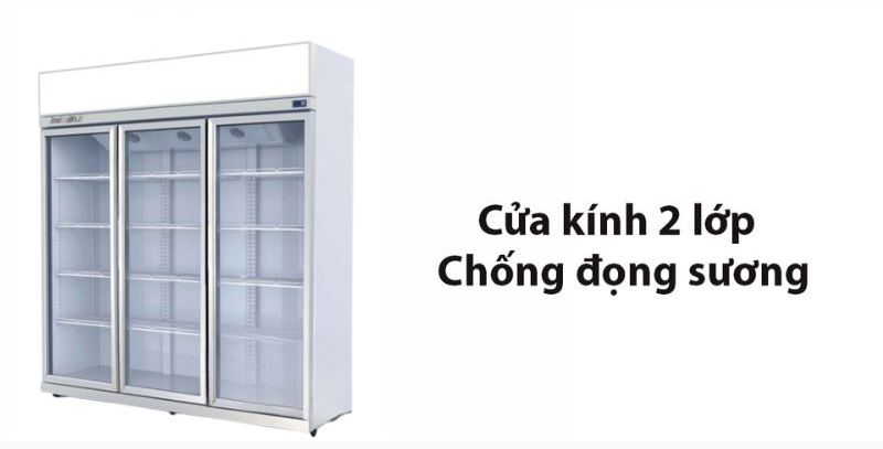 Cửa kính cường lực dày 2 lớp có hệ thống sưởi kính giúp kính luôn trong suốt 