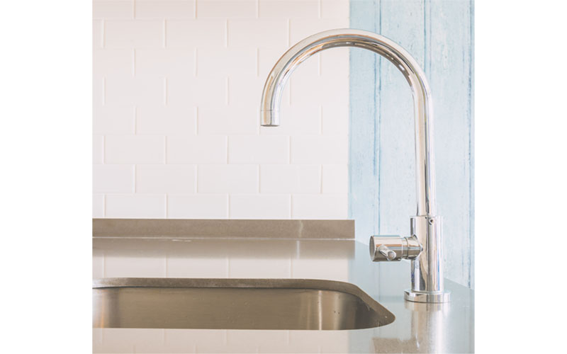 Vòi inox rửa chén Malloca K569-C