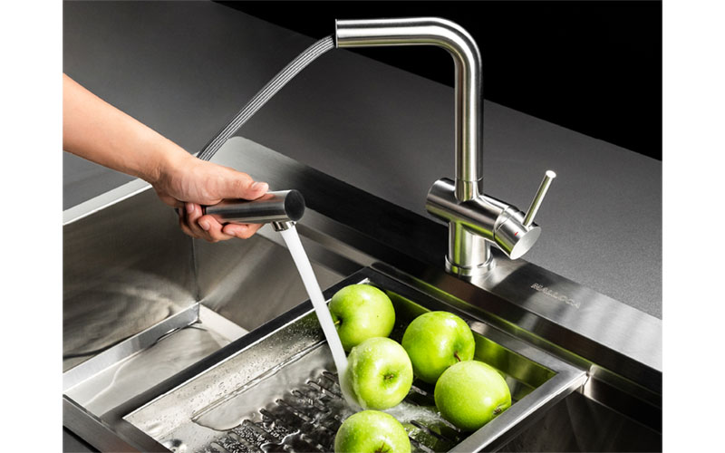 Vòi nóng lạnh dây rút inox Malloca K103-SS