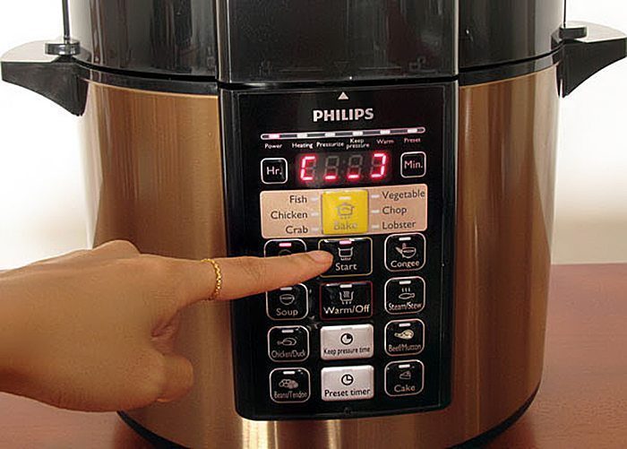 Nồi áp suất điện tử Philips HD2139 bảng điện tử