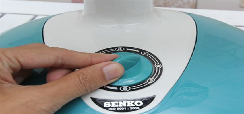 nút điều khiển trên thân quạt bàn Senko B813
